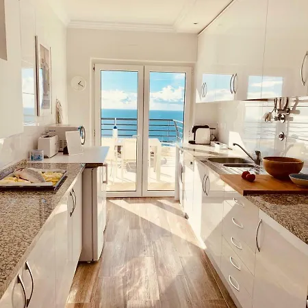 Sky & Sea Apartament *